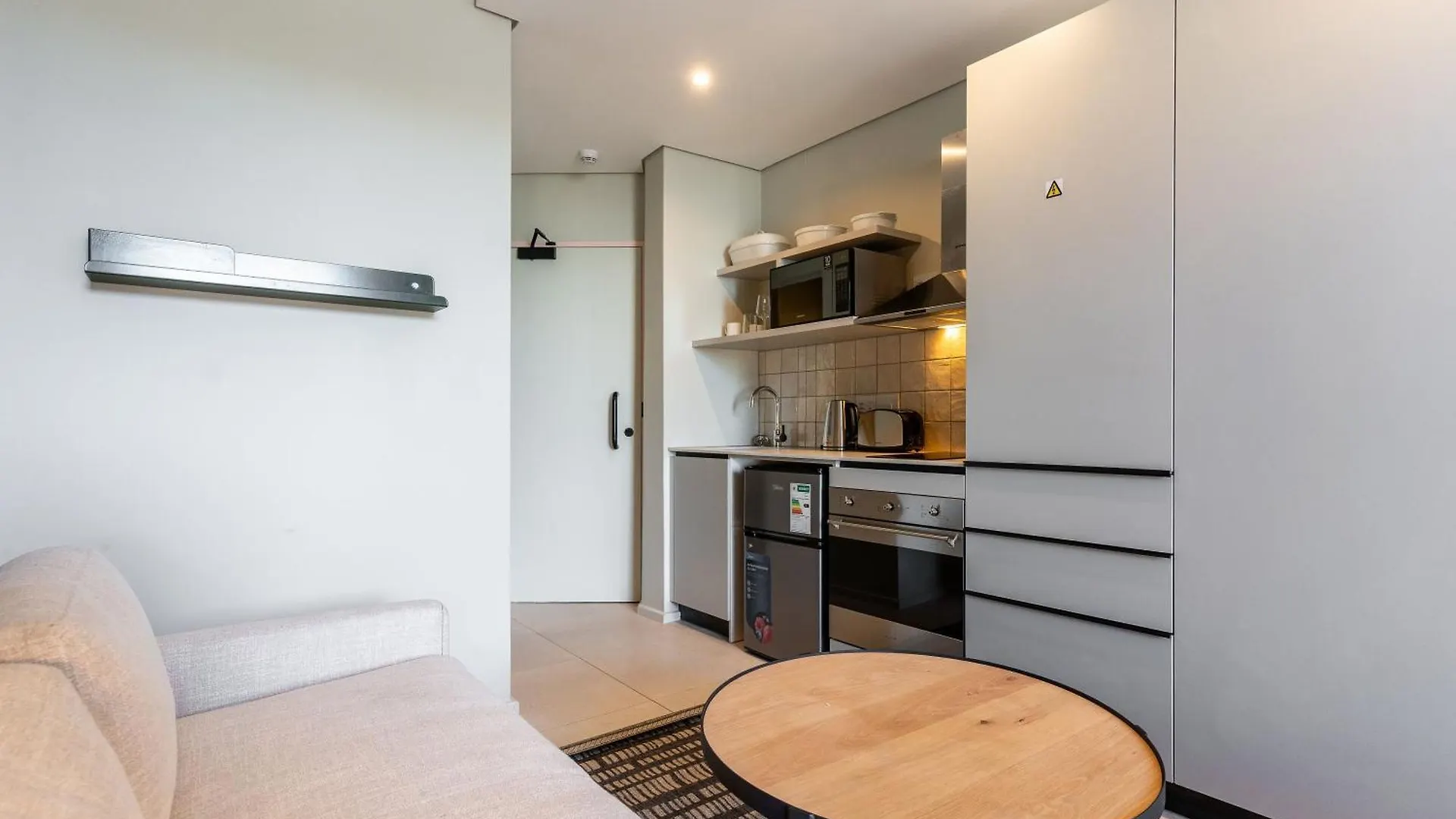 The Rose 710: Top Floor City Aprt With Balcony Cape Town South Africa