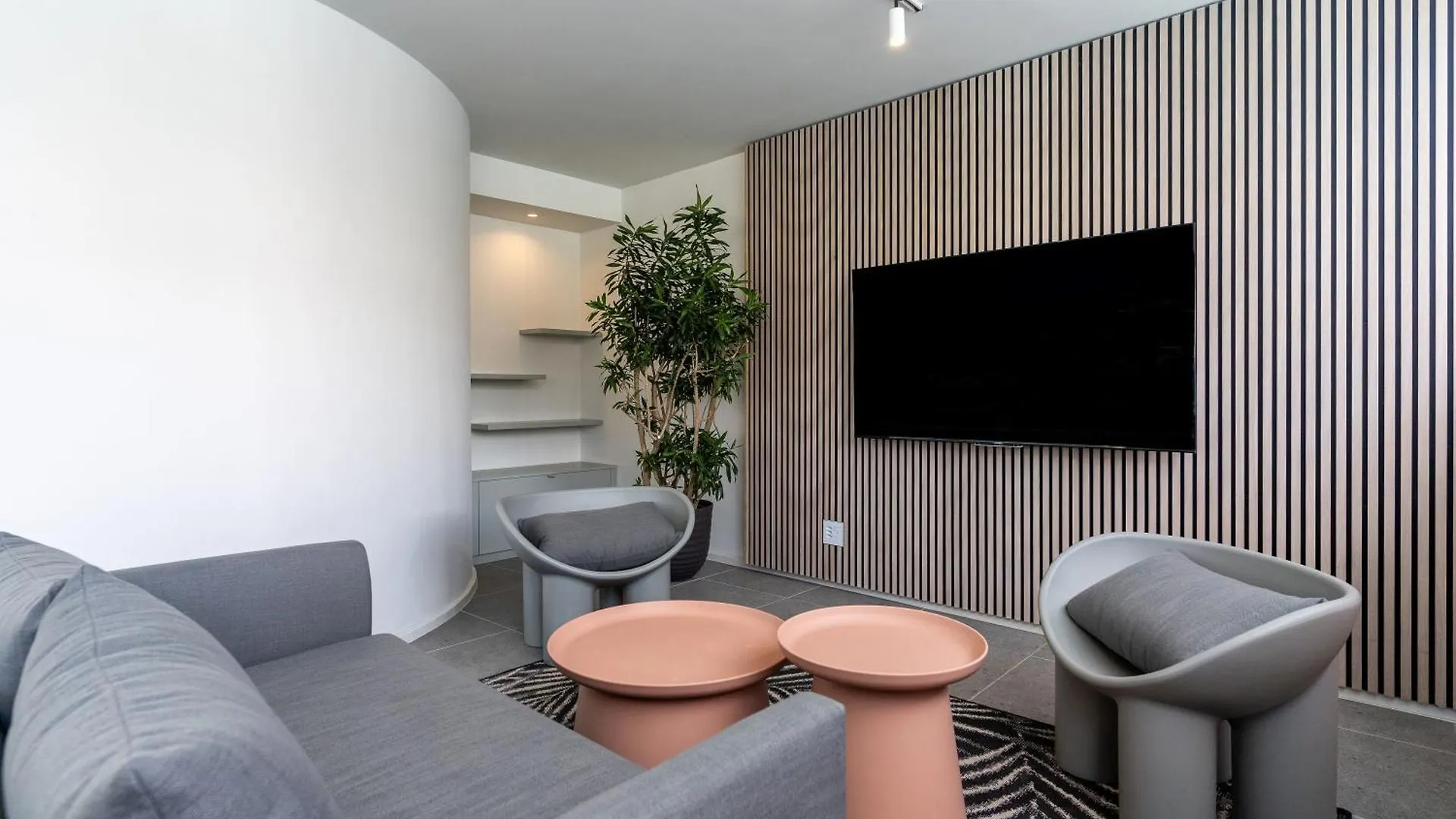 The Rose 710: Top Floor City Aprt With Balcony Cape Town 0*,  South Africa